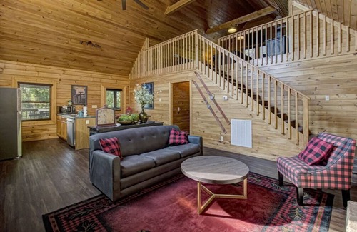 Sevierville Cabin | *Cozy 2BR + LOFT! Game Room HOT TUB! Arcade*
