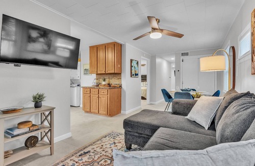 Lakeland Condo | Cozy 2BR Near Lakes & Florida Southern – Private Outdoor BBQ Space in Historic Lakeland