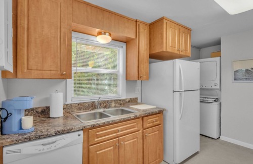 Lakeland Condo | Cozy 2BR Near Lakes & Florida Southern – Private Outdoor BBQ Space in Historic Lakeland