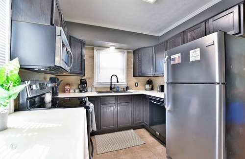 Columbus House | Cozy 2BR Retreat|close to Benning|Pet Friendly