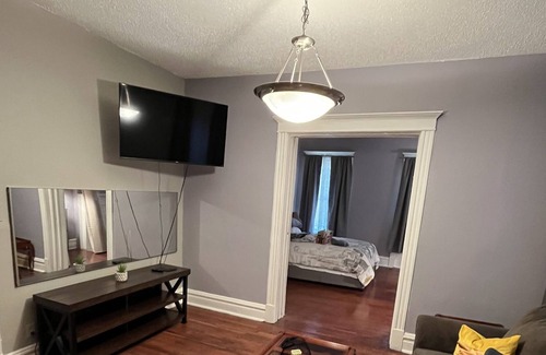 St. Louis Apartment | Cozy 2br unit waiting for you