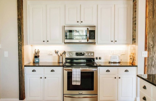 Vidalia Apartment | Cozy 2BR Vidalia Retreat by MHM Luxury Properties