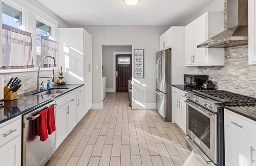 Oak Cliff House | Cozy 3/2 Home Minutes from Bishop Arts District