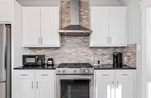 Oak Cliff House | Cozy 3/2 Home Minutes from Bishop Arts District