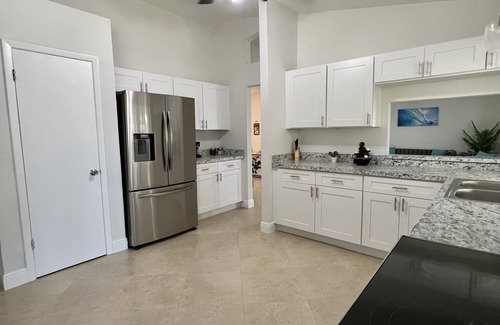 Indian Ridge House | COZY 3/2 Pet Friendly Home Near Disney