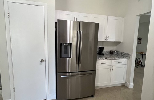 Indian Ridge House | COZY 3/2 Pet Friendly Home Near Disney