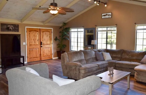 Coarsegold Cabin | Cozy 3 Acre Priv. Cabin -Yosemite/Bass Lake/Casino