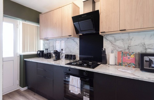 Salford House | Cozy 3 BD House, Perfect for Large Group of 6