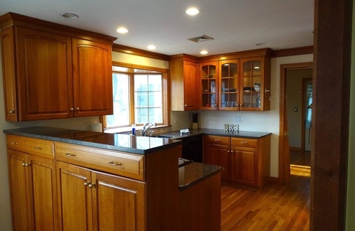 Lexington House | Cozy 3 BDR House in Lexington, MA
