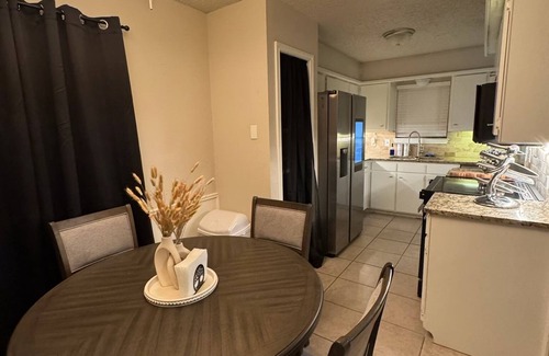 Lubbock House | Cozy 3-Bed, 2-Bath Home in South Lubbock with Modern Upgrades & Cozy Living Room