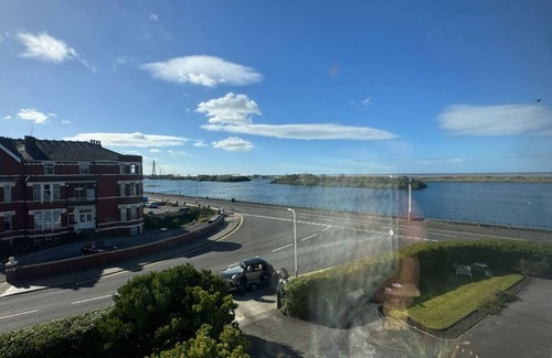 Southport Apartment | Cozy 3 bed apartment with views of Southport's Marine Lake! Free WiFi