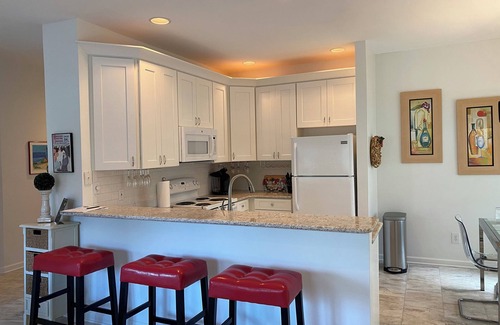 Corolla Light Condo | Cozy 3-bed condo in walking distance less than half mile to beach