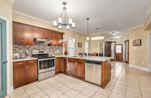 Collingwood House | Cozy 3 bed home close to Blue Mountain