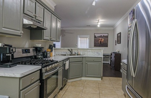 Kennesaw House | Cozy 3 Bed Home Summa