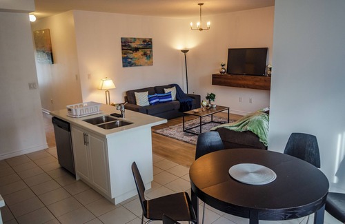 Welland House | Cozy 3-Bed Retreat Near Welland Canal