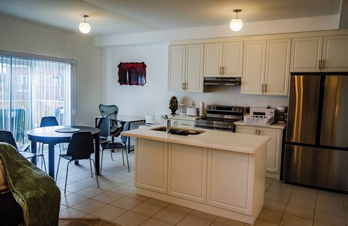 Welland House | Cozy 3-Bed Retreat Near Welland Canal
