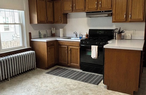 Bristol Apartment | Cozy, 3 bed retreat near downtown Bristol