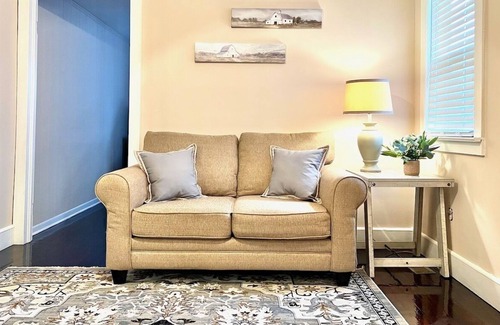 La Crosse House | Cozy 3 Bedroom / 1.5 Bath House Close to Everything!