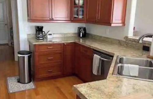 Hampton House | Cozy 3 Bedroom 2.5 bath home away from home.
