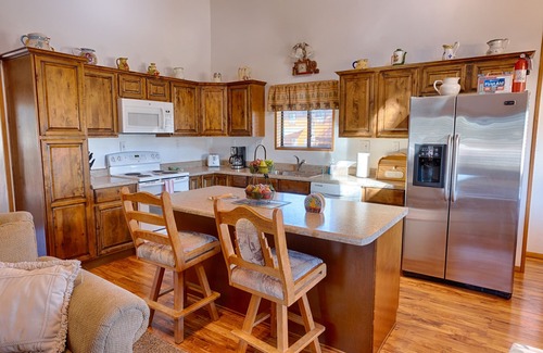Overgaard Cabin | Cozy 3 bedroom 2 bath Cabin in the Pines