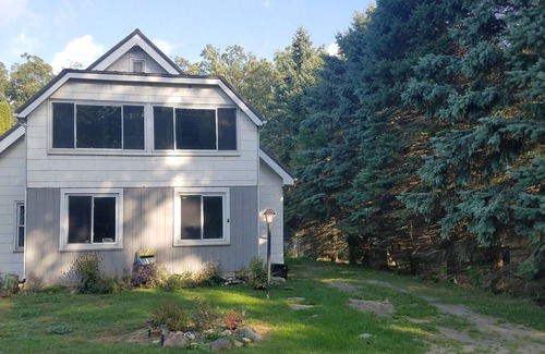 Port Sanilac House | Cozy 3 Bedroom, 2 full bath, fenced yard with Lake Huron Access!