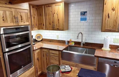 Cook Cabin | Cozy 3-Bedroom All-Season, Drive-To Lakeside Log Cabin - Under New Ownership
