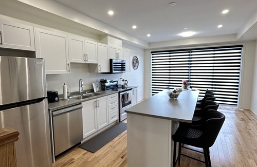Bowmanville Apartment | Cozy 3-bedroom apartment in enjoyable Bowmanville with AC, WiFi