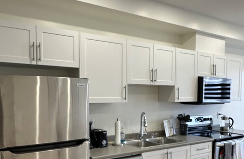 Bowmanville Apartment | Cozy 3-bedroom apartment in enjoyable Bowmanville with AC, WiFi