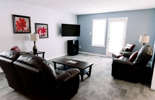 South Lethbridge Condo | Cozy 3 Bedroom Apartment #4 South Lethbridge