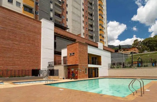 Bello Apartment | Cozy 3-bedroom apartment in beautiful Copacabana with WiFi, fitness room