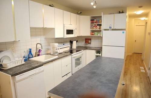 East Kildonan Apartment | Cozy 3-bedroom apartment in charming Winnipeg