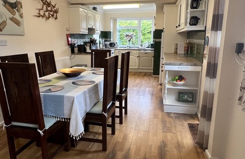 Baldock House | Cozy 3 bedroom bungalow in rural location
