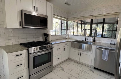 Mossy Oaks House | Cozy 3-bedroom bungalow in charming Beaufort