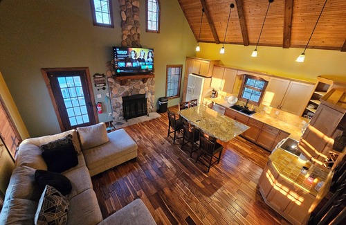 Aberdeen Cabin | Cozy 3-bedroom cabin on Richmond Lake