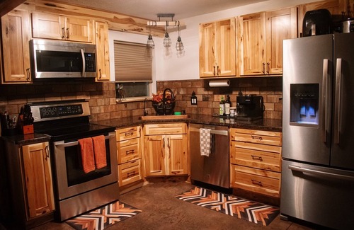 North East Cabin | Cozy 3-bedroom cabin in charming North East