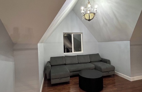 Etna Ski Chalet | Cozy 3-bedroom chalet in lovely Freeville with AC, WiFi