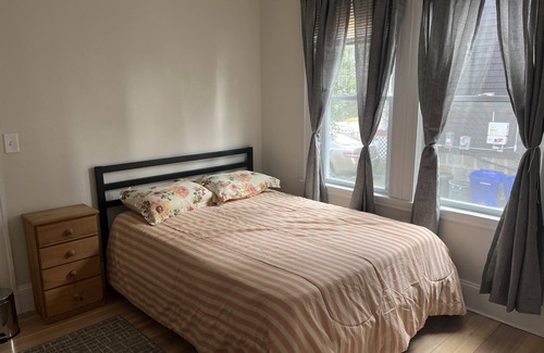 Readville Apartment | Cozy 3 bedroom close to the city