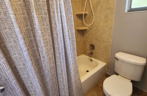Coral Springs Condo | Cozy 3-bedroom condo in fabulous Coral Springs with WiFi, AC