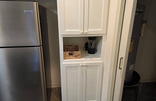 Mercedes Apartment | Cozy 3-bedroom condo with by the Mercedes Premium Outlets.