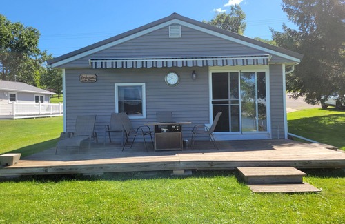 Okee Cottage | Cozy 3 Bedroom Cottage- Breathtaking Lake Views