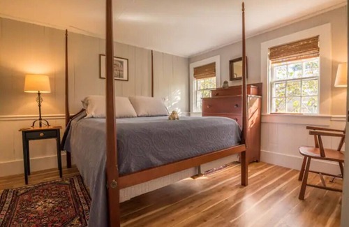 Walpole Other | Cozy 3 bedroom Cottage on Farm with great outdoor space 10 min to Bellows Falls