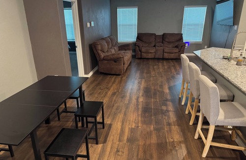 Southside House | Cozy 3-bedroom family house in San Antonio next to Lackland AFB
