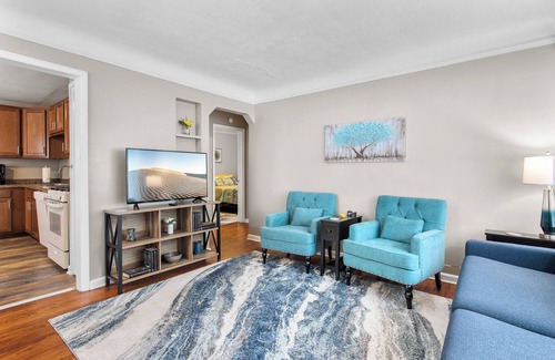 Ferndale House | Cozy 3 bedroom family friendly home just a few blocks from downtown Ferndale.