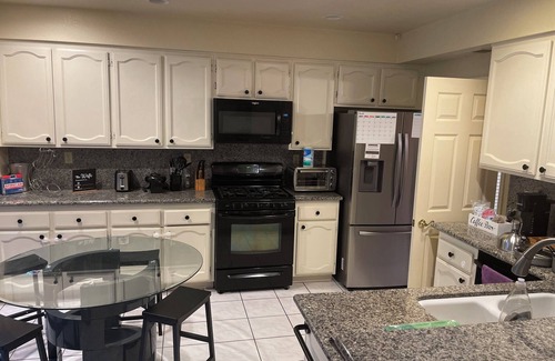 Moreno Valley House | Cozy 3-bedroom house in Soothing Box spring mountain, Moreno Valley,fitness room