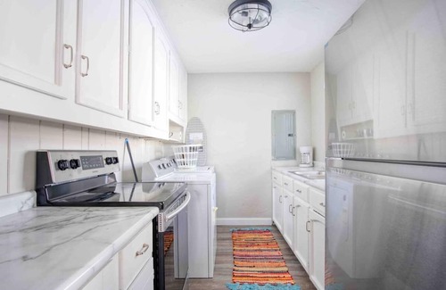 Indianapolis House | Cozy 3 Bedroom Home - Close To Everything Downtown