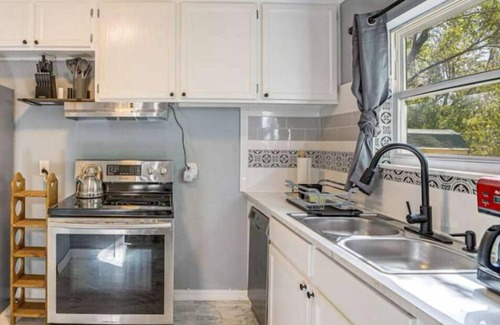 Tulsa House | Cozy 3-Bedroom Home – Sleeps 6