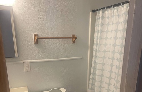 Fayetteville House | Cozy 3-bedroom house in charming Fayetteville with WiFi, AC.