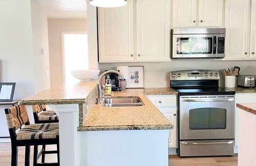 Southside House | Cozy 3-bedroom house with WiFi, AC in awesome Jacksonville
