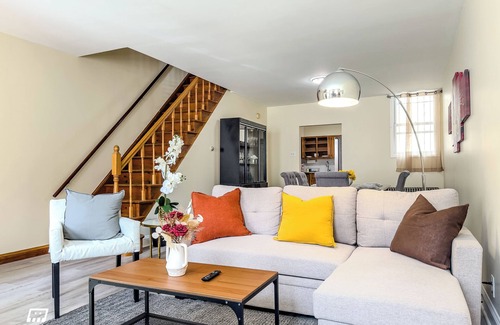 South Philadelphia Apartment | Cozy 3-Bedroom House in South Philly
