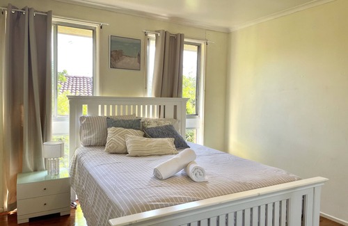 Eschol Park House | Cozy 3 bedroom house at Eschol Park - good location, convenient and comfortable